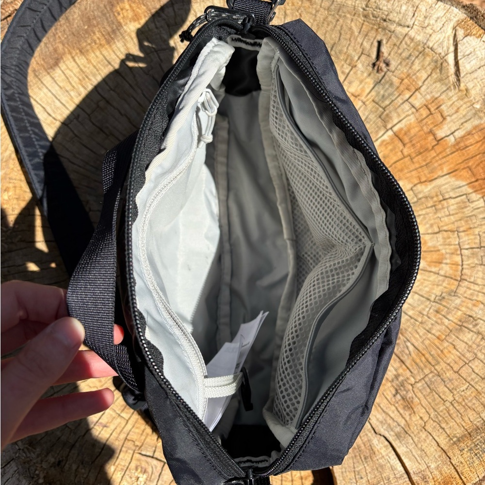 Fjallraven High Coast Crossbody Bag - Picture 3 of 4